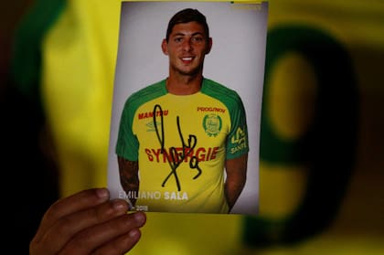 Emiliano Sala está desaparecido desde el lunes por la noche