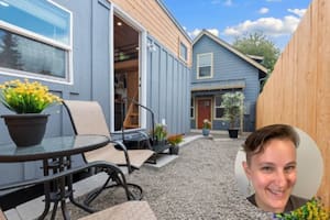 Emilie Karas construyó tres mini casas en Oregon y ahora gana miles de dólares con su alquiler