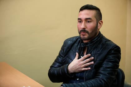 Emilio Díaz aún no es padre pero participa activamente en las acciones para ayudar a sus compañeros que tienen hijos