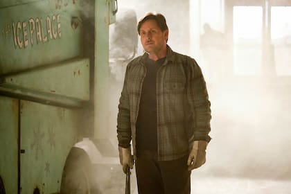 Emilio Estévez en The Mighty Ducks, su último trabajo como actor hasta el momento