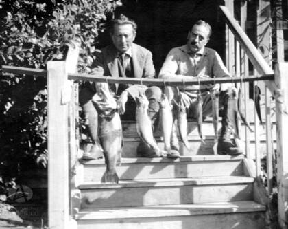 Emilio Frey y Aarón de Anchorena en el lago Nahuel Huapi