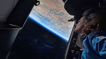 Emily Calandrelli participó en el noveno vuelo espacial tripulado y el 28º del programa de Blue Origin