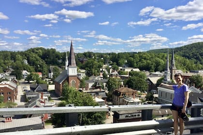 Emily en su ciudad de origen, Montpelier, una comunidad de 7 mil habitantes y la capital de Vermont (EEUU).