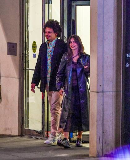 Emily Ratajkowski y Eric Andre se mostraron juntos durante una velada en la ciudad de Nueva York