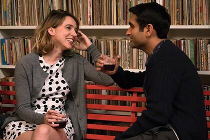 Emily (Zoe Kazan) y Kumail (Kumail Nanjiani), una nueva pareja para la comedia romántica