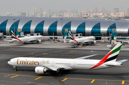 Emirates reportó una ganancia récord de $4700 millones en 2023