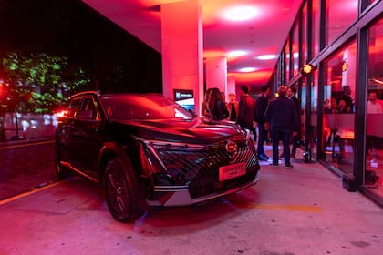 EMKOO HEV: SUV híbrido de 4,7 m, con 234 CV combinados.