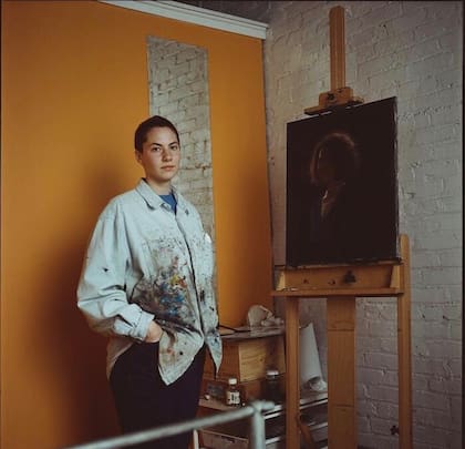 Emma Ferrer es licenciada en Bellas Artes y directora artística en cine (Foto: Instagram @ekhferrer)