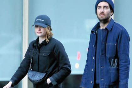 Emma Stone conoció al cineasta Dave McCary en el rodaje de un episodio de Saturday Night Live y desde 2017 que no se separaron nunca