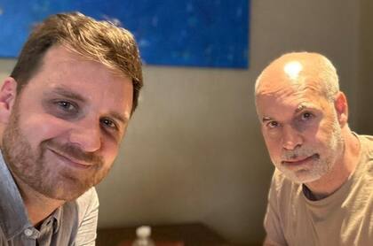Emmanuel Ferrario junto a Rodríguez Larreta