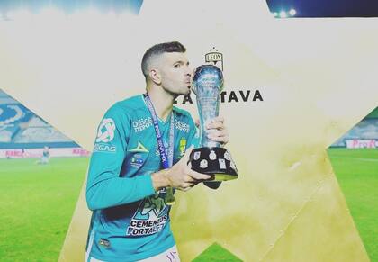 Emmanuel Gigliotti hizo 7 goles en 21 partidos del torneo Mexicano para consagrarse campeón con León; dos de ellos fueron en las finales