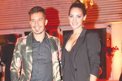 Emmanuel Horvilleur aprovechó la boda para presentar a su nueva novia, la modelo Macarena Paz