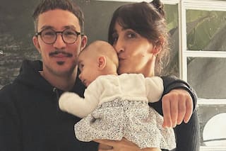 La llegada de su hija Marion y la sorpresiva muerte de su padre biológico