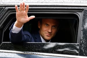 Macron se encamina a perder la mayoría absoluta en el Parlamento y avanzan los extremismos