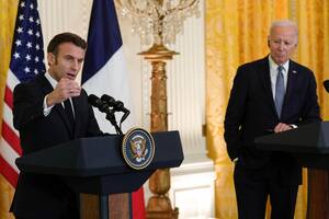 La promesa entre Biden y Macron, a pesar de que dejaron sus cortocircuitos a la vista