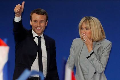 Emmanuel Macron y su mujer, Brigitte