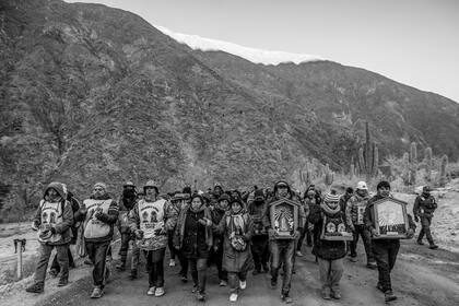 Más de 22 mil peregrinos arribaron a la ciudad de Salta, en bicicleta, a caballo y a pie, y para hoy se espera la llegada de cerca de 50 mil feligreses más