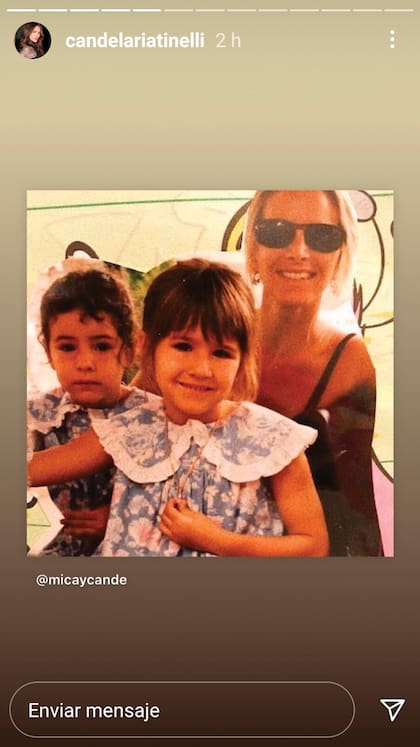 Emocionada con la cirugía de su madre, la cantante compartió una tierna foto de ella junto a su hermana Micaela. 
 