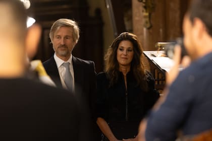 Emocionadísimos, Francisco Bosch y Magdalena "Mimi" Robirosa, padres de Tati.