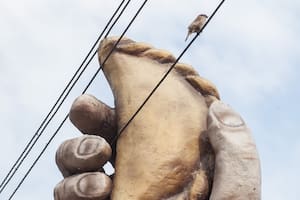 Empanada gigante, en la ciudad reconocida por su certamen nacional en busca de la campeona de la Empanada.