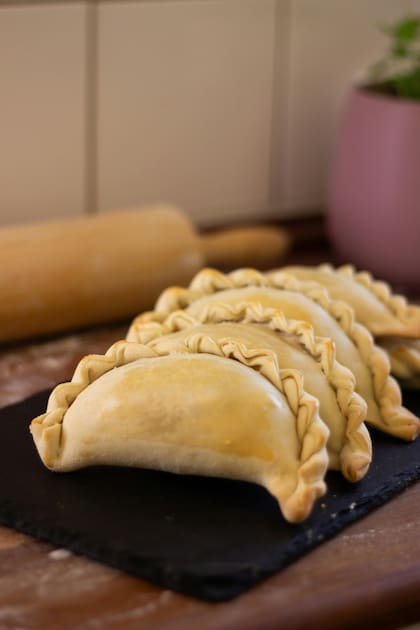 Empanadas de banana y queso que revolucionan las redes sociales por la mezcla uniforme de dulce y salado
