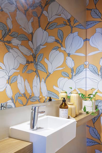 Empapelado ‘Magnolia’ de Mentha Wallpapers.