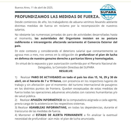Empleados de la Aduana llamaron a un paro que complicará el éxodo en plena Semana Santa, sobre todo en el paso fronterizo de Mendoza con Chile