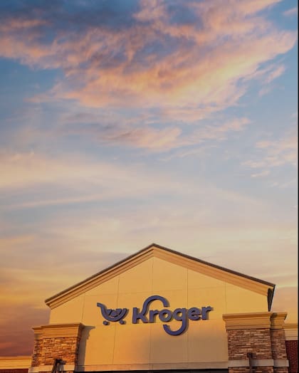 Empleados de sucursales de Kroger que cerrarán podrán conservar sus empleos.