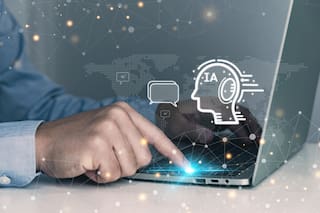 Empresas conjuntas de OpenAI y Anthropic negocian compra de firmas de servicios de IA, dicen fuentes
