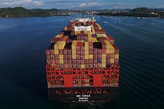 Empresas pagan hasta 4 millones de dólares por cruzar el canal de Panamá ante bloqueo en Ormuz