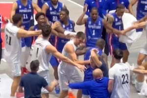 Empujones y golpes entre jugadores de la Argentina y República Dominicana tras la victoria del conjunto caribeño por el Grupo C de la AmeriCup 2025