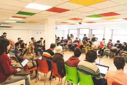 En 10Pines consideran que su sistema podría funcionar en empresas con más empleados si se subdividen en grupos