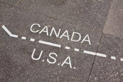 En 1842, un nuevo tratado entre EE.UU. y Reino Unido definió claramente la frontera con Canadá