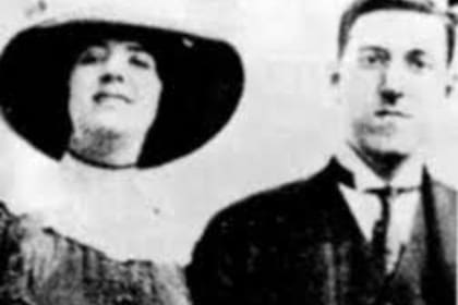 En 1921 se enamoró y se casó con  Sonia Greene, hija de inmigrantes judías provenientes de Ucrania 