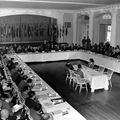 En 1944 los Aliados querían construir un sistema financiero global mejor y su creación tomó el nombre del pequeño complejo estadounidense donde lo negociaron: Bretton Woods