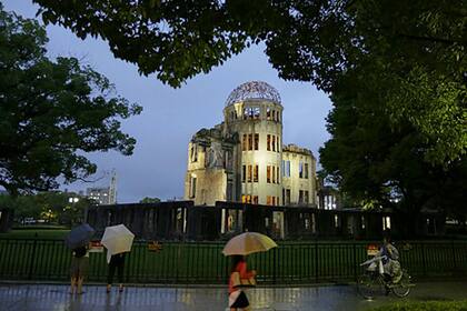 En 1949, cuando Hiroshima fue designada oficialmente como Ciudad de la Paz internacional, Shinji decidió donar el reloj al Monumento de la Paz