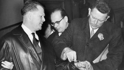 En 1964 Jimmy Hoffa fue enviado a la cárcel por intentar sobornar a un jurado.