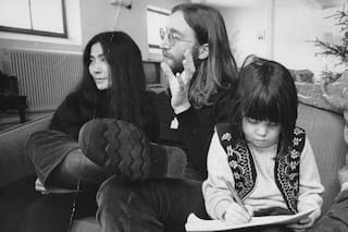 Subastaron un casete con una canción inédita de John Lennon y Yoko Ono: escuchá la grabación