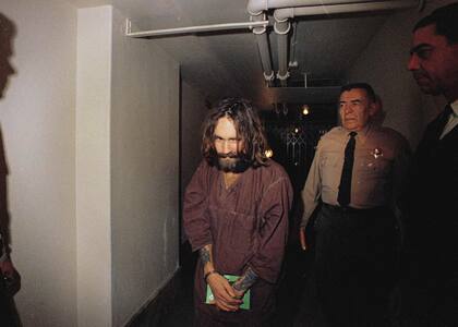 En 1971, Charles Manson fue condenado a muerte, aunque luego se abolió la pena capital; murió en prisión en 2017