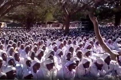 En 1972, Nyandoro se unió a la iglesia apostólica Johanne Marange