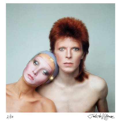 En 1973, posó con David Bowie para la icónica portada del álbum Pin Ups