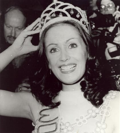 En 1978, luego de que la Argentina conquistara los mundiales de Futbol y Hockey sobre patines, Silvana Suárez se consagró Miss Mundo en Londres.