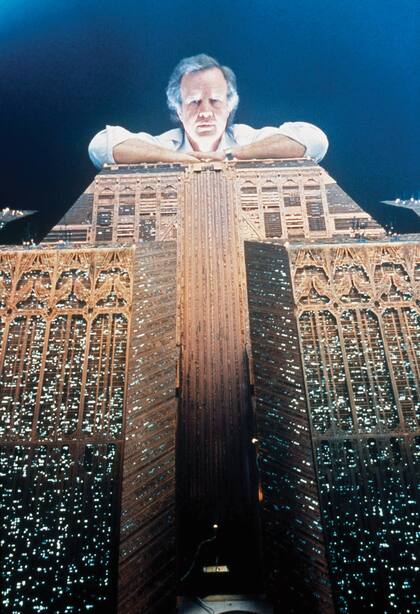 En 1982,Ridley Scott y los guionistas tomaron algunas decisiones polémicas para los puristas de la novela