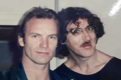 En 1988, Sting compartió escenario con Charly García durante la gira Derechos Humanos Ya, de Amnistía Internacional