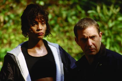 En 1992, Whitney Houston y Kevin Costner interpretaron a la cantante Rachel Marron y su guardaespaldas Frank Farmer y con el correr de los años El guardaespaldas se convirtió en un clásico del cine (Foto: IMDb)
