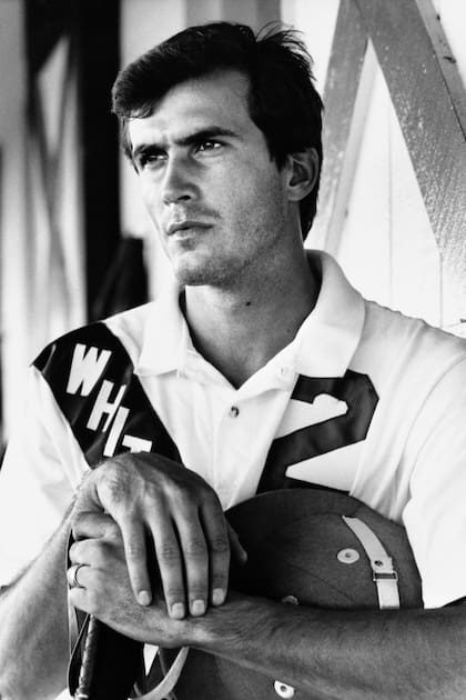 En 1999, en Palm Beach, con la camiseta de White Birch. Recordman, en Argentina es el jugador con más presencias en Palermo: 32. Y el máximo goleador de la historia del Abierto Argentino, con 1083 goles. Además, ganó 18 Abiertos de Palermo y mantiene los 10 goles de
handicap de manera ininterrumpida desde hace veintiséis años.