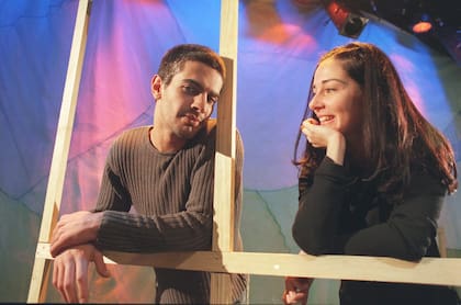 En 1999, Pablo Echarri y Paola Krum protagonizaron la obra Puck, sueño de una noche de verano