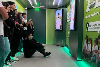 En 20 minutos de recorrido, los estudiantes viven un viaje que une campo, tecnología y futuro