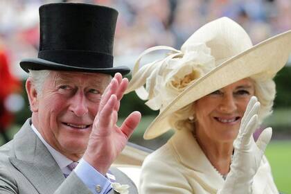 En 2005, tras un tórrido romance de muchos años, el príncipe Carlos se casó con Camilla Parker Bowles