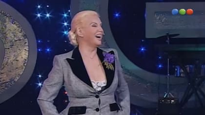 En 2007, Susana Giménez abrió su programa vestida como Evita. Uno de los aciertos de su look fue el peinado que le hizo su amigo Miguelito Romano. "Estas violetas (por el prendedor que llevaba en la solapa) eran de ella, de Eva. Se las regaló a Miguel la secretaria de Evita", contó Susana.